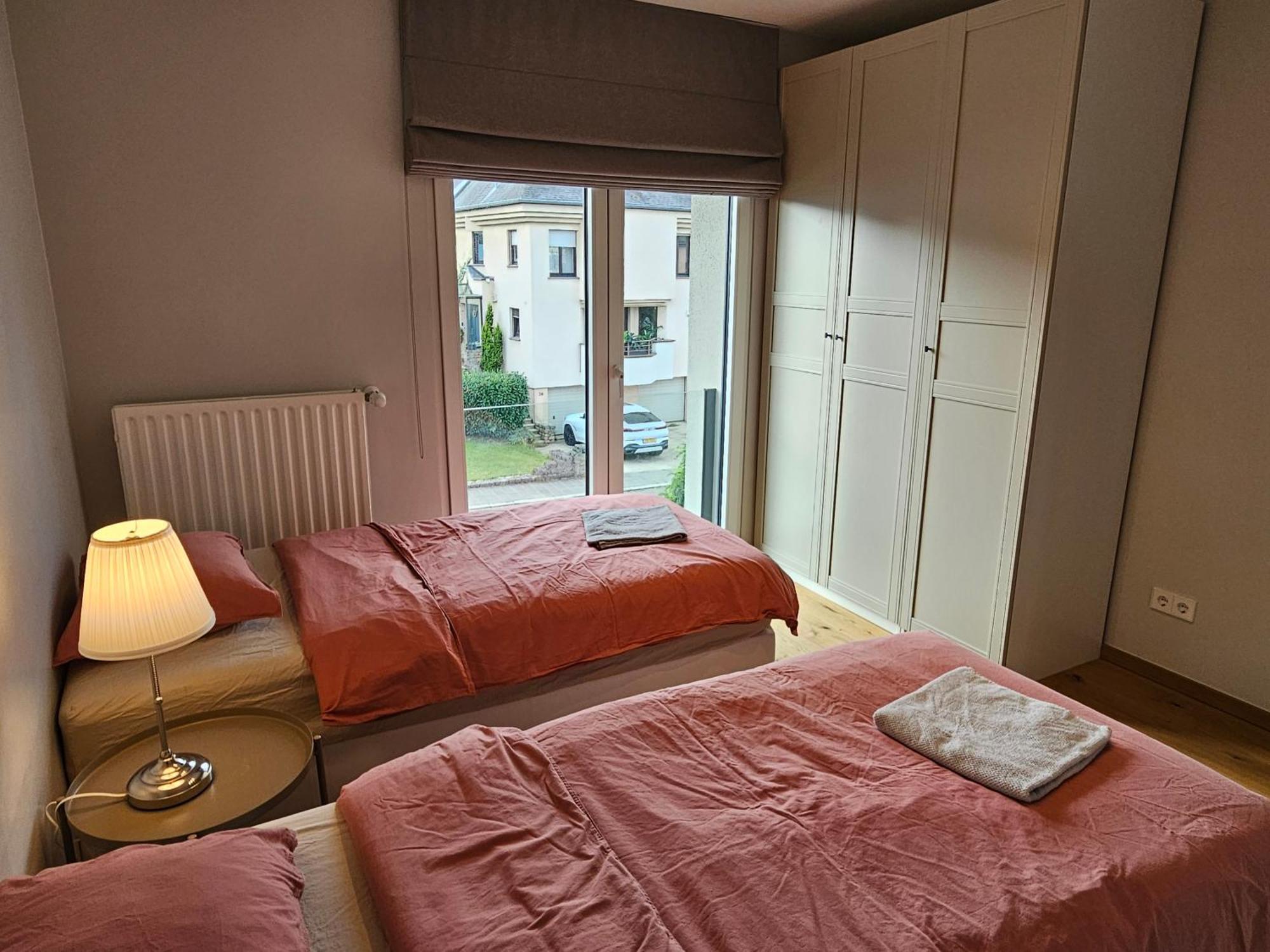 Renovated 2 Bedroom With Parking & Ac Luxemburgo